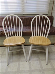 PAIR OF FARMHOUSE DINING CHAIRS