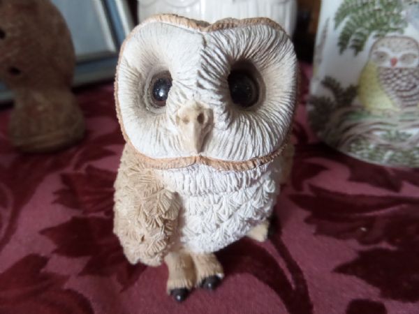 LARGE QUALITY VINTAGE OWL COLLECTION