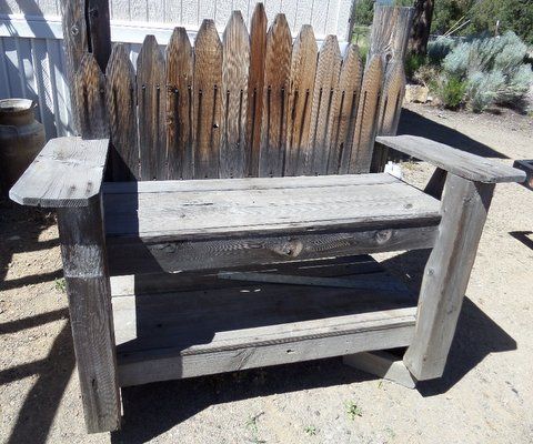 GARDEN BENCH WITH PICKET FENCE BACK