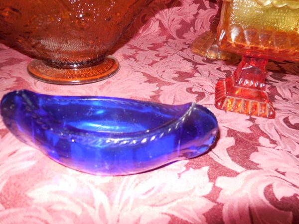 GREAT VARIETY LOT OF VINTAGE GLASSWARE,  CARNIVAL, COBALT BLUE AND MORE