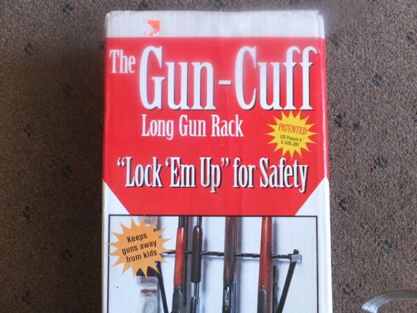 GUN CUFF LOCKING LONG GUN RACK