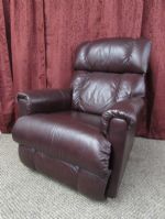 MATCHING LEATHER LAZYBOY RECLINER