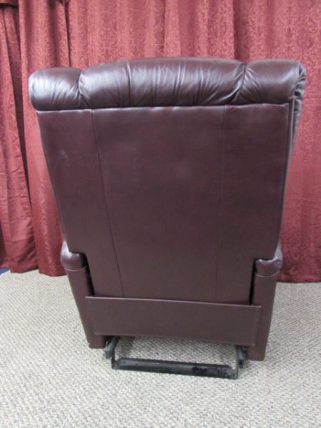 MATCHING LEATHER LAZYBOY RECLINER