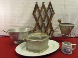 VINTAGE GUARDIAN SERVICE COOKING POT,  STRAINER WITH STAND & PESTLE & MORE