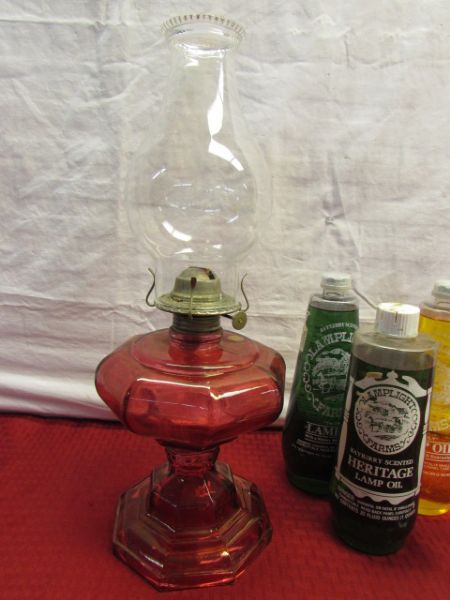 BEAUTIFUL VINTAGE HANDBLOWN RED GLASS HURRICANE LAMP WITH ADDITIONAL BASE & OIL