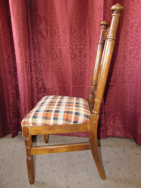 BEAUTIFUL WOOD DINING CHAIR WITH UPHOLSTERED SEAT