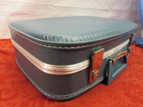 LOVELY BLUE 3 PIECE SET OF VINTAGE OVERNIGHT LUGGAGE, MATCHING LINGERIE & SLIPPERS
