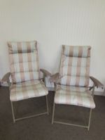 A PAIR OF COMFY ADJUSTABLE LOUNGE CHAIR PERFECT FOR PATIO OR POOL