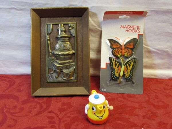 VINTAGE COFFEE COLLECTIBLES - MAXWELL HOUSE MUGS, THERMOMETER, PERCOLATOR & MORE