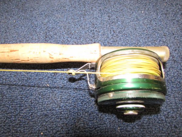 WRIGHT & MCGILL FLY ROD WITH SHAKESPEARE AUTOMATIC FLY REEL