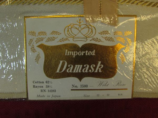 NEVER USED VINTAGE IMPORTED DAMASK TABLE CLOTH & NAPKINS - WILD ROSE