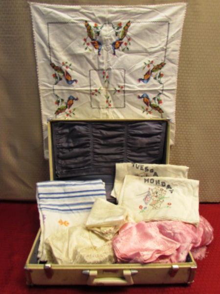 VINTAGE DURA-EDGE SUITCASE, 2 SILK TABLE CLOTHS, NAPKINS & EMBROIDERED TABLE LINENS- BIRDS & MORE