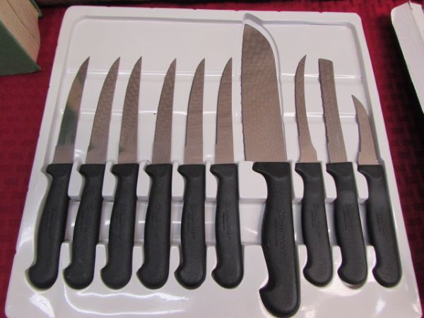 NEW 10 PC. CUTLERY SET & 2 DISH TOWEL/OVEN MIT SETS, PYREX, ALUMINUM SPRING FORM PANS & MORE
