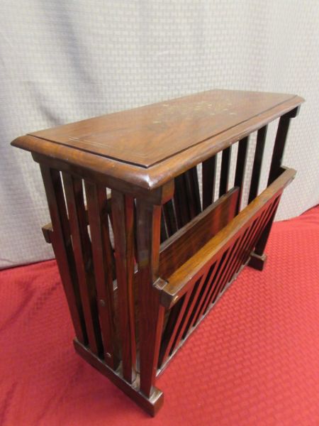 VERY NICE SIDE TABLE MAGAZINE RACK WITH INLAID TOP & 3 DECORATIVE OIL LAMPS