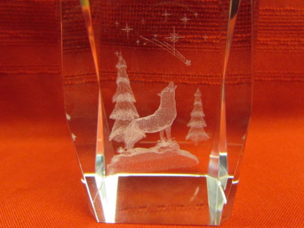 1960'S ENGRAVED CRYSTAL PAPER WEIGHT  - WOLF HOWLING AT THE MOON & SHOOTING STAR, PLUS WOLF PLATE 