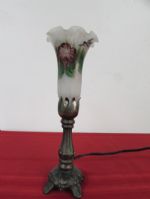 GOOD QUALITY BEAUTIFUL HAND PAINTED TIFFANY LILY STYLE TABLE LAMP