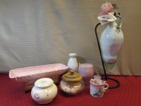 PRETTY IN PINK & PAMPERING BATHROOM DÉCOR - 