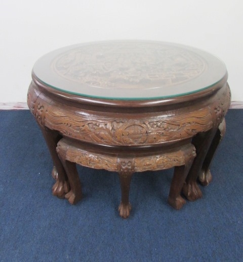 BEAUTIFUL VINTAGE HAND CARVED ORIENTAL TEA TABLE WITH GLASS TOP