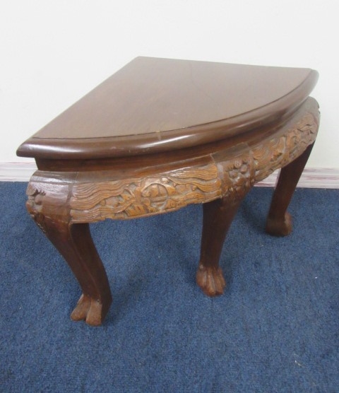 BEAUTIFUL VINTAGE HAND CARVED ORIENTAL TEA TABLE WITH GLASS TOP