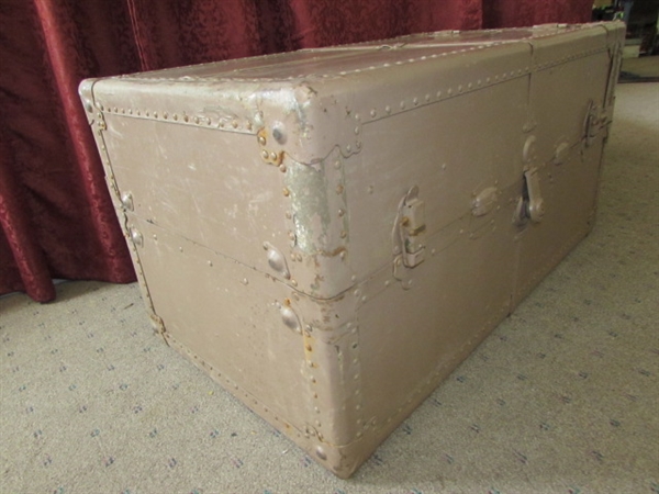 AWESOME ANTIQUE STEAMER TRUNK WARDROBE