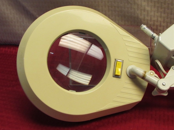 SEW HANDY!  SWEDISH MADE SEWING LIGHT WITH MAGNIFIER & FABRIC CUTTING BOARD