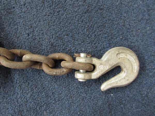 VERY LONG TOW CHAIN WITH HOOKS