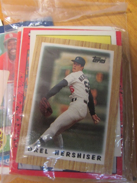 LARGE COLLECTION OF BASEBALL CARDS, MANY DIFFERENT TYPES