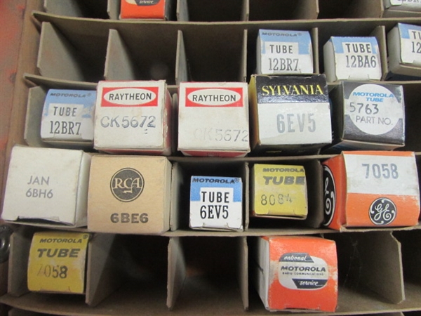 TELEVISION SERVICE CASE WITH LOADS OF VINTAGE TUBES