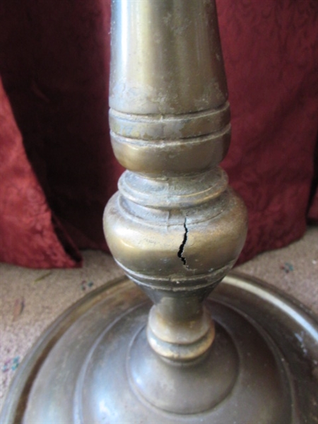 VINTAGE BRASS FLOOR LAMP WITH TORCHIER
