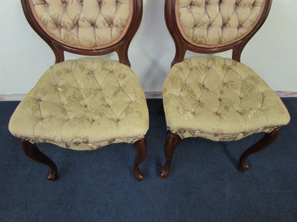 TWO ANTIQUE MAHOGANY SIDE CHAIRS WITH UPHOLSTERED SEATS & BACK RESTS  