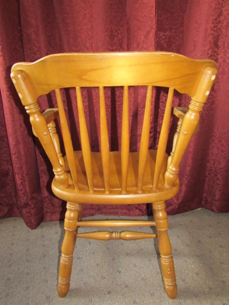 CHARMING VINTAGE MAPLE CAPTAINS CHAIR MADE BY B.P. JOHN OF PORTLAND OREGON
