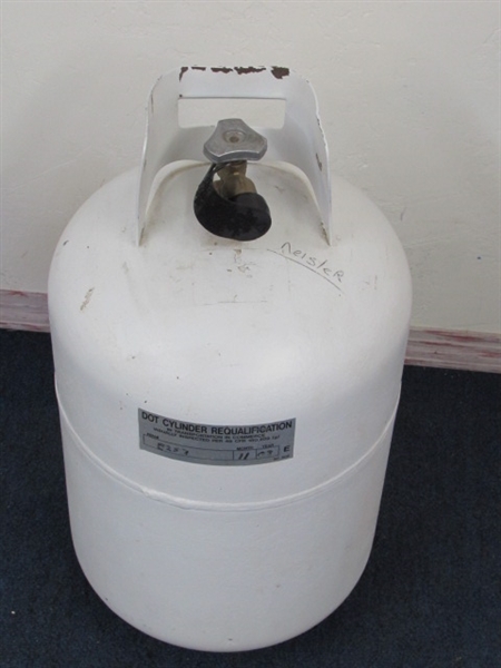 MANCHESTER 7 GALLON PROPANE TANK