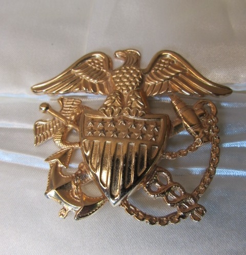 WWII ERA NAVAL MEDICAL OFFICER'S HAT INSIGNIA/BADGE