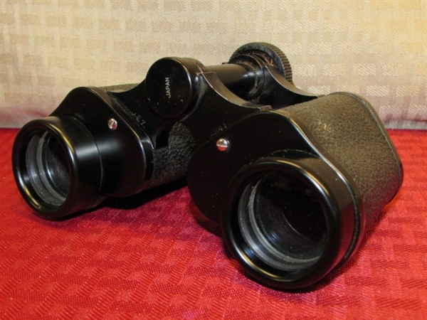 BIRD WATCHING OR HUNTING - VINTAGE SEE RIGHT BINOCULARS IN LEATHER CASE 