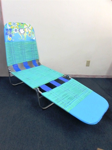 RELAX ON THE PATIO-FOLDING LOUNGE CHAIR & LAWN CHAIR & SMALL PATIO TABLE 