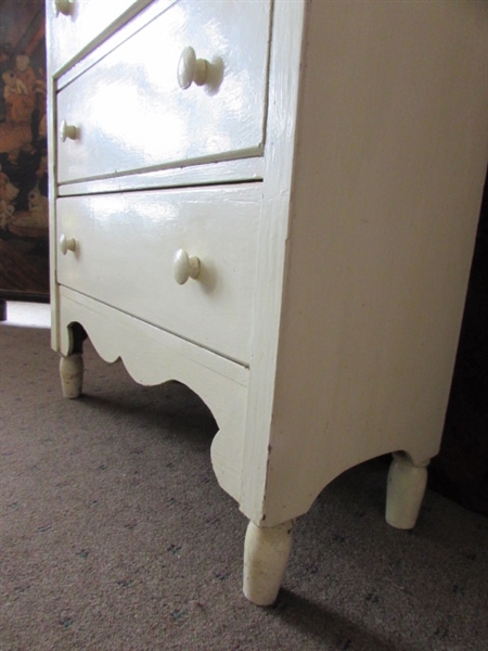 CHALK PAINT PLEASE ? ? ? CHARMING VANITY CHEST OF DRAWERS