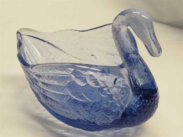 VINTAGE OPALESCENT FENTON ART GLASS SWAN DISH, TURNED WOOD CANDLE STICKS & VINTAGE COLLECTIBLE PLATES