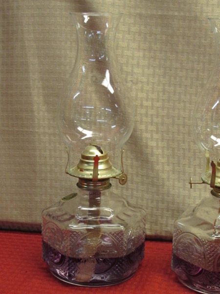 TWO VINTAGE LAMPLIGHT FARMS HURRICANE LAMPS WITH HORSE DRAWN CARRIAGE DESIGN