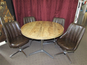 COOL 1950S RETRO KITCHEN TABLE WITH FOUR COMFORTABLE SWIVEL CHAIRS