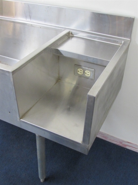 STAINLESS STEEL COMMERCIAL SINK