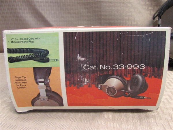 YOU WILL LOOK COOL AS YOU BEE BOP ALONG WITH THIS VINTAGE SET OF REALISTIC NOVA '40 HI FI STEREO HEADPHONES