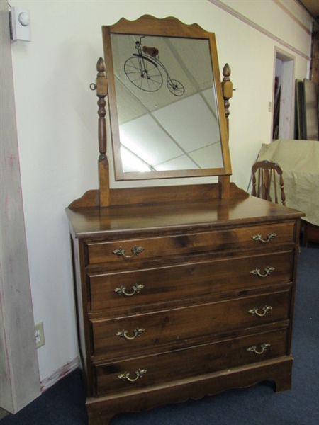 BEAUTIFUL EARLY AMERICAN CHEST OF DRAWERS WITH CHEVAL MIRROR 