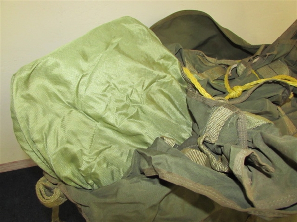 MILITARY EQUIPMENT CARGO PARACHUTE IN BAG-BIG & HEAVY!   GREAT SHADE CANOPY