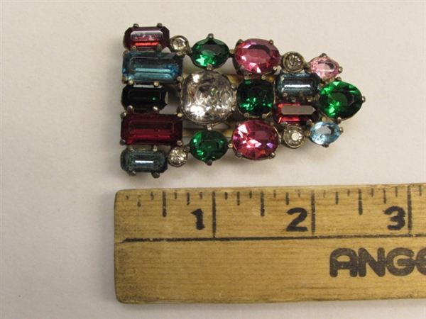 EYE CATCHING VINTAGE MULTI COLOR LARGE GLASS CABACHON RHINESTONE CLIP BROOCH