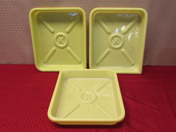 FUN AND COLORFUL  DEEP TRAYS FOR STORAGE & MORE