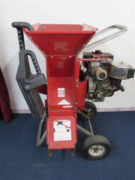 TROY BUILT 8 HP WOOD CHIPPER WITH A BRIGGS & STRATTON ENGINE 