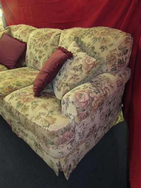 TOP OF THE LINE, EXTREMELY BEAUTIFUL LANE SLEEPER SOFA-VERY COMFY, VERY NICE!