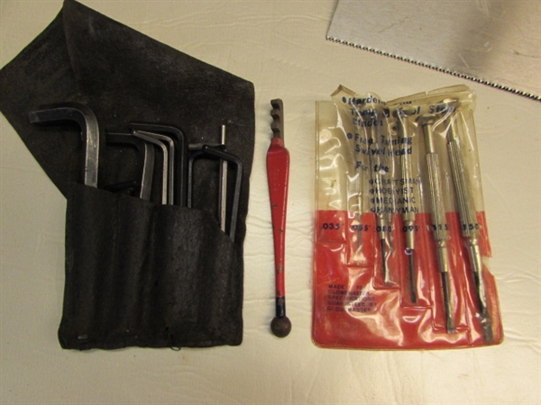 LOTS OF TOOLS FOR THE DO IT YOURSELFER!  18 PIPE WRENCH, STANLEY LEVEL & SAW, C-CLAMPS, LEATHER TOOL POUCH & MUCH MORE