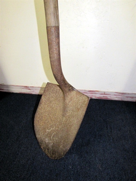 CAN YOU DIG IT?  FIVE STURDY WOOD HANDLED YARD TOOLS FOR DIGGING!