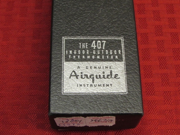 VINTAGE NEW AIRGUIDE THE 407 INDOOR OUTDOOR THERMOMETER IN ORIGINAL BOX